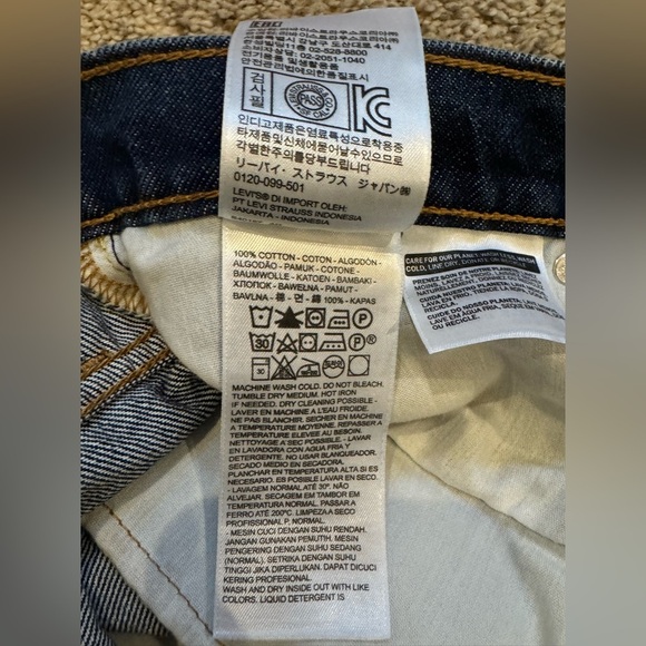 Levi’s Distressed Denim Mini Skirt W27 Vintage Inspired Y2K Festival Ready - Picture 8 of 10